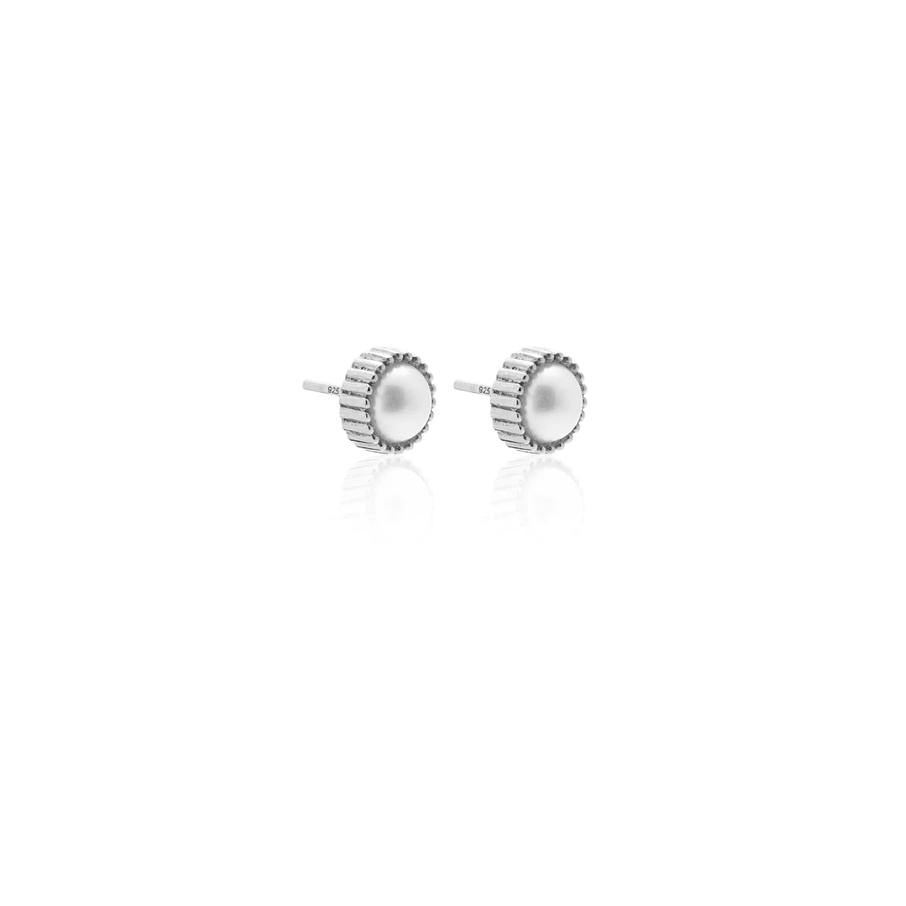 Freshwater pearl stud earrings - RP
