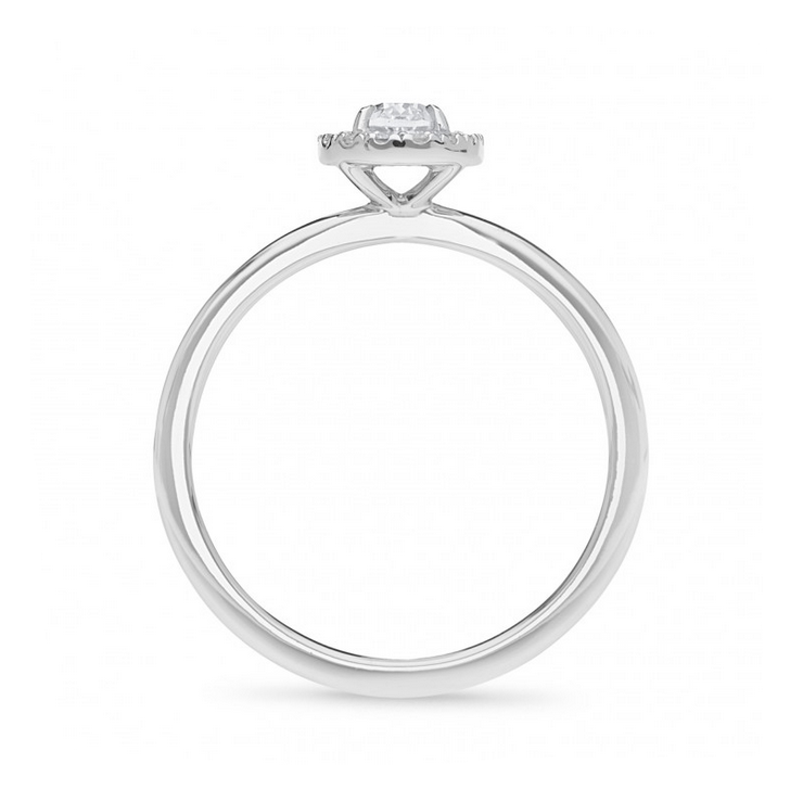 The Uma - Oval Cut Diamond Cluster Ring