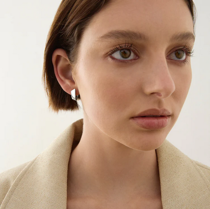 Versailles Huggie Earrings - SS