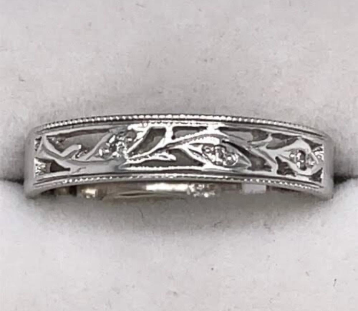 9ct white gold & diamond flower band
