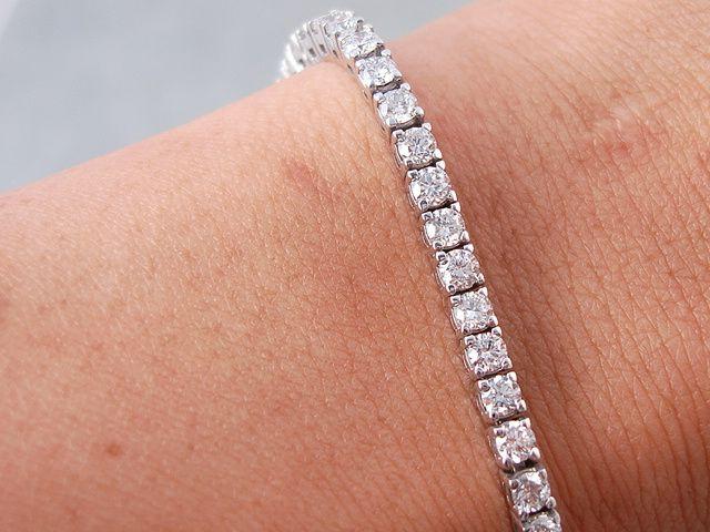 9ct Lab grown diamond tennis bracelet
